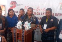 Ketua Bapilu Partai Nasdem Siflan Angi sedang memberikan keterangan kepada wartawan, Kamis (11/5)