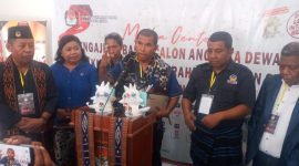 Ketua Bapilu Partai Nasdem Siflan Angi sedang memberikan keterangan kepada wartawan, Kamis (11/5)