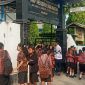 Aktifitas sekolah diliburkan menyusul pelajar SMPN 1 Maumere mengalami kerasukan, Kamis (25/5)