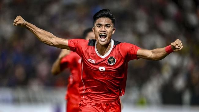 Euforia pemain Indonesia usai mencetak gol ke gawang Thailand dalam laga final sepak bola Sea Games 2023 di National Olympic Stadium, Selasa (16/5) malam Wita