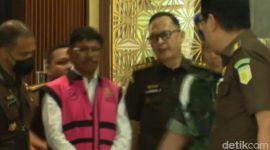 Menkominfo Johnny G Plate ditetapkan sebagai tersangka oleh Kejaksaan Agung, Rabu (17/5)