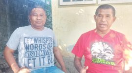 Ketua Bapilu Partai Nasdem Sikka Siflan Angi (kanan) dan Sekretaris Partai Nasdem Sikka Ofridus Krispianus