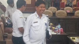 Asisten Administrasi Umum Setda Sikka Robertus Ray