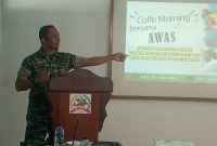 Dandim Sikka Letkol Czi Setiawan Nur Prakoso Utomo saat silaturahmi bersama awak media di Kabupaten Sikka, Jumat (23/6) di Aula Makodim Sikka