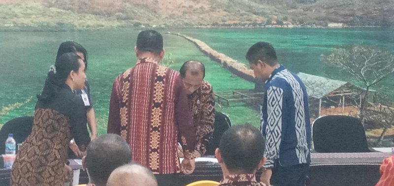 Serah terima jabatan Kepala Dinas PKO Sikka, Kamis (13/7) 