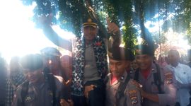 Seremoni elepasan mantan Kapolres Sikka AKBP Nelson Felipe Dias Quintas, Minggu (17/7)