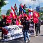 Aksi demonstrasi aktifis PMKRI Maumere terkait kasus dugaan sunat dana sertifikasi, Senin (24/7) 