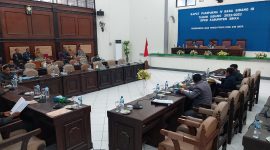 Suasana paripurna Pemandangan Umum Fraksi terhadap Pengantar Nota Keuangan atas Pertanggungjawaban Pelaksanaan APBD 2022, Jumat (28/7)