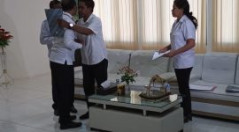 Sekda Sikka Adrianus Firminus Parera bersama Kadis PKO Sikka yang diberhentikan sementara Yosrph Heriyanto Vandiron Sales usai fit job eselon 2 beberapa waktu lalu