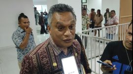 Bupati Sikka Fransiskus Roberto Diogo 