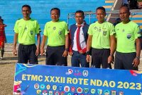 Pose Pengawas Pertandingan Denfers Pingak dan wasit yang bertugas