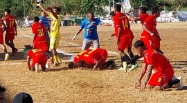 Euforia pemain BMU Alor Pantar usai menumbangkan Perse Ende di Lapangan Paulina Haning-Bullu, Jumat (25/8)