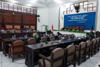 Suasana paripurna DPRD Sikka, Senin (25/9)
