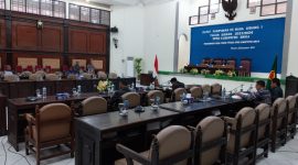 Suasana paripurna DPRD Sikka, Senin (25/9)