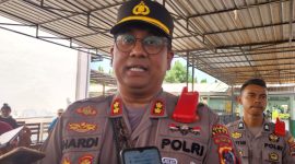 Kapolres Sikka AKBP Hardi Dinata usai mengunjungi warga korban peluru rekoset di RSUD TC Hillers Maumere, Jumat (13/10)