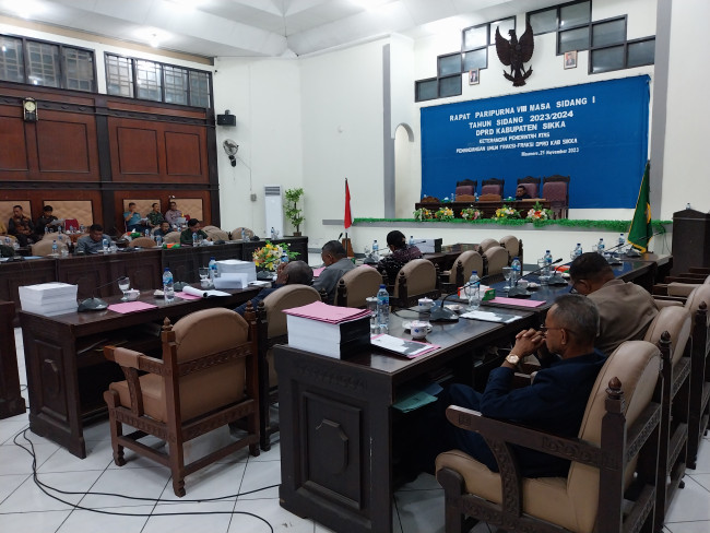 Suasana rapat paripurna, Selasa (21/11)