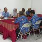 Pelaksana Tugas Sekda Sikka Robertus Ray memimpin pertemuan bersama Direktur CV Bengkuni Jaya terkait aktifitas Pasar Wuring, Rabu (29/11) (foto: bagian prokompim setda sikka)