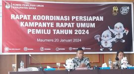 Pelaksana Harian Ketua KPU Sikka Herimanto didampingi komisioner Yuldensia Theresia Hesty, memimpin Rakor Persiapan Kampanye Rapat Umum Pemilu 2024, Sabtu (20/1)
