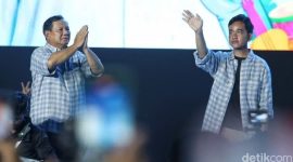 Prabowo dan Gibran saat pidato kemenangan di Istora Senayan, (14/2) malam