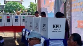 Suasana pemungutan suara pada salah satu TPS di Maumere, Rabu (14/2) lalu