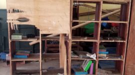 Kondisi lemari buku di Ruang Laboratorium SMPN Pigang