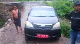 Mobil operasional Bagian Ekonomi Setda Sikka