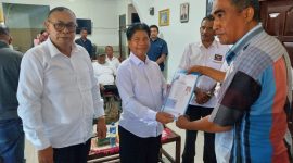 Calon Bupati Sikka Suitbertus Amandus mendaftar di Partai Garuda Sikka