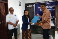 Calon Wakil Bupati Sikka Voni Francis mendaftar secara resmi di Partai Garuda, Senin (29/4)