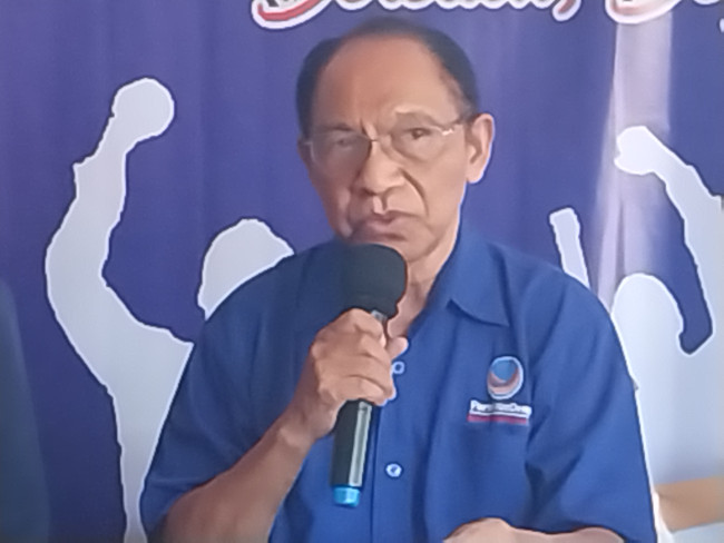 Mantan Wakil Bupati Sikka Romanus Woga