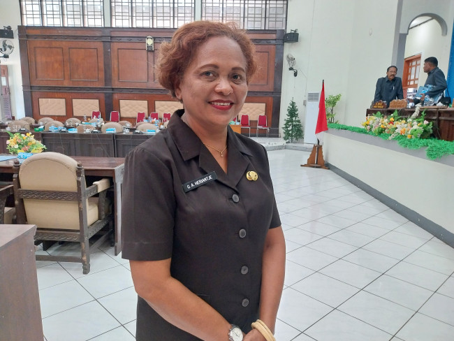 Sekretaris DPRD Sikka Heriance Sadipun