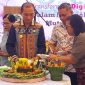 Pemotongan tumpeng ulang tahun RSUD TC Hillers Maumere, Jumat (24/5)
