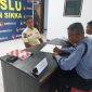 Bakal Calon Wakil Bupati Sikka Albertus Ben Bao di Kantor Bawaslu Sikka, Rabu (19/6)