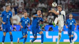 Inggris keluar sebagai Juara Grup C setelah bermain imbang dengan Slovenia