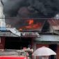 Kebakaran di pertokoan Maumere, Selasa (30/7)