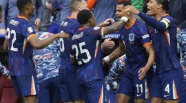 Skuad Belanda merayakan gol Cody Gakpo ke gawang Rumania, Selasa (2/7) malam WIB