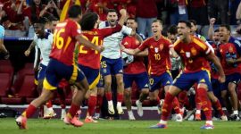 Euforia pemain Spanyol usai menang atas Prancis