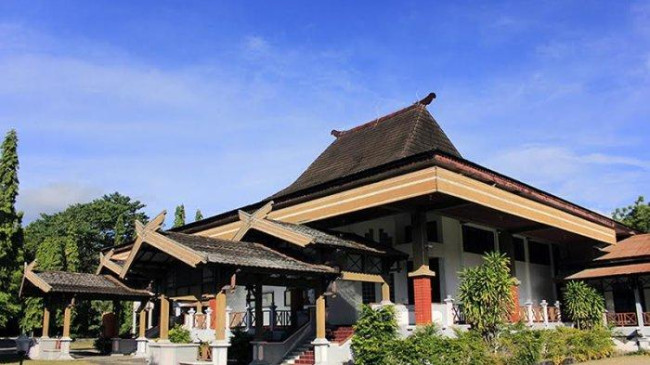 Gedung DPRD Sikka di Jalan Eltari