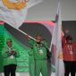 Penjabat Gubernur NTT Andriko Noto Susanto mengibarkan bendera PON sebagai kesiapan tuan rumah Tahun 2028 nanti