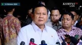Presiden Terpilih Prabowo Subianto memberikan keterangan pers terkait kabinet