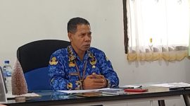 Kepala Dispenduk dan Capil Kabupaten Sikka Putu Botha