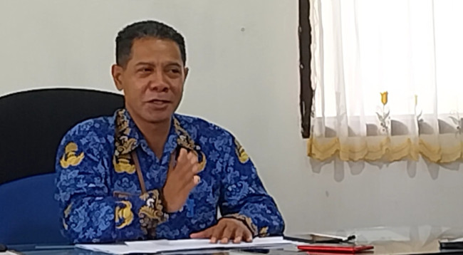 Kepala Dinas Kependudukan dan Catatan Sipil Kabupaten Sikka Putu Botha