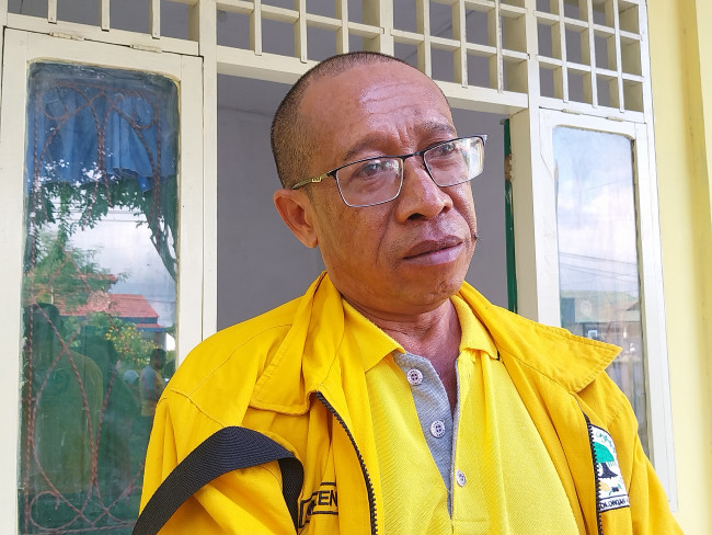 Sekretaris Partai Gokar Sikka Nafarete Situ Mekeng