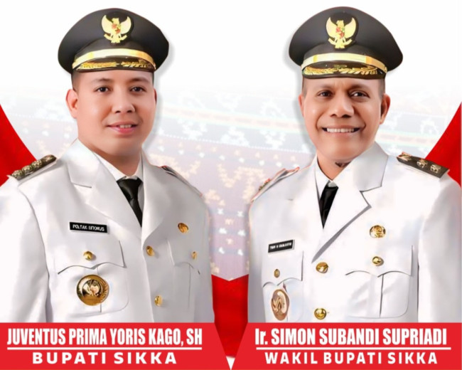 Bupati dan Wakil Bupati Sikka mengenakan Pakaian Dinas Upacara