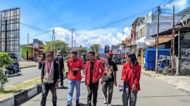 Ketua GMNI Sikka Yohanes Maro saat aksi terkait Jasa Covid