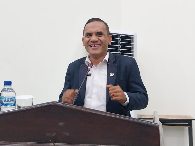Sekretaris Fraksi PDI Perjuangan Benediktus Lukas Raja