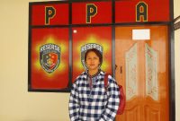 Lenny Sine, korban dugaan penganiayaan oleh oknum pensiunan polisi, Selasa (8/7)