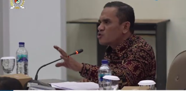 Jurubicara Fraksi PDI Perjuangan Benediktus Lukas Raja
