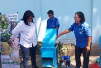 Kepala Dinas Koperasi dan Nakertrans NTT Sylvia R Peku Djawang berada di PT Langit Laut Biru Maumere, Sabtu (9/8)