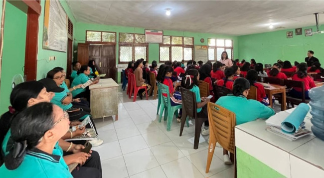 BPJS Kesehatan eduksi skrining riwayat kesehatan di SMA Negeri 1 Maumere beberapa waktu lalu