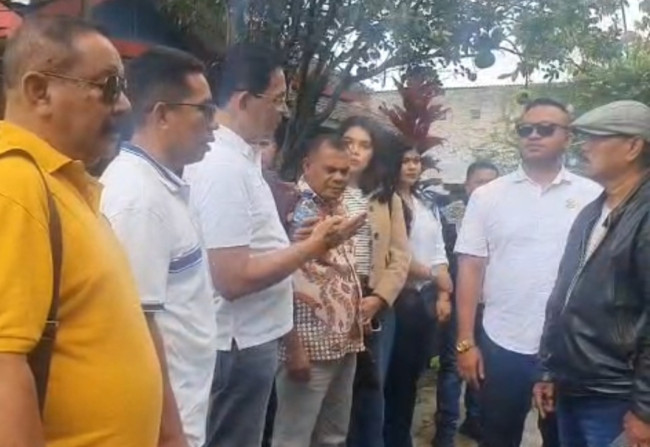 Komisi I DPRD NTT melakukan kunjungan kerja ke Asrama NTT di Bandung, Selasa (19/8)
